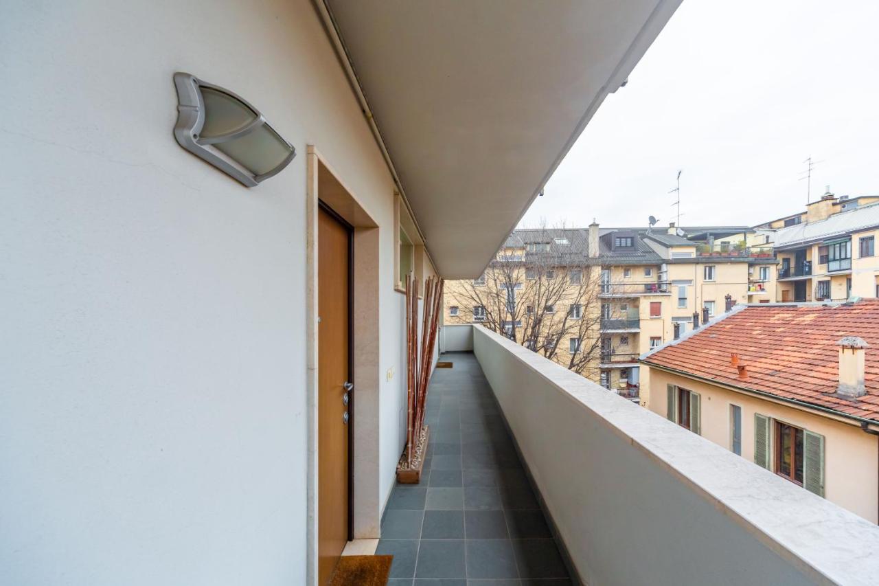 Cozy Apt - Corso Vercelli & Conciliazione M1 Milano Esterno foto