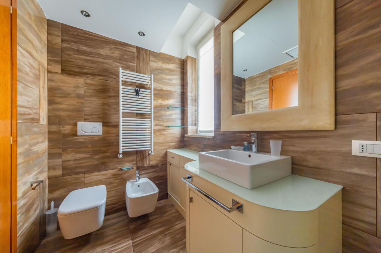 Cozy Apt - Corso Vercelli & Conciliazione M1 Milano Esterno foto