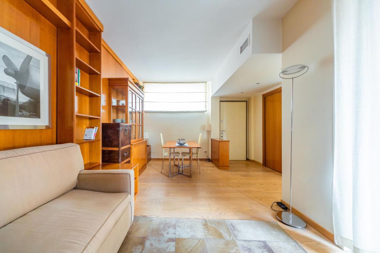 Cozy Apt - Corso Vercelli & Conciliazione M1 Milano Esterno foto