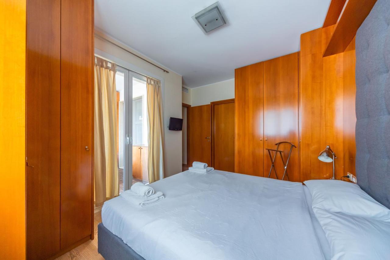 Cozy Apt - Corso Vercelli & Conciliazione M1 Milano Esterno foto