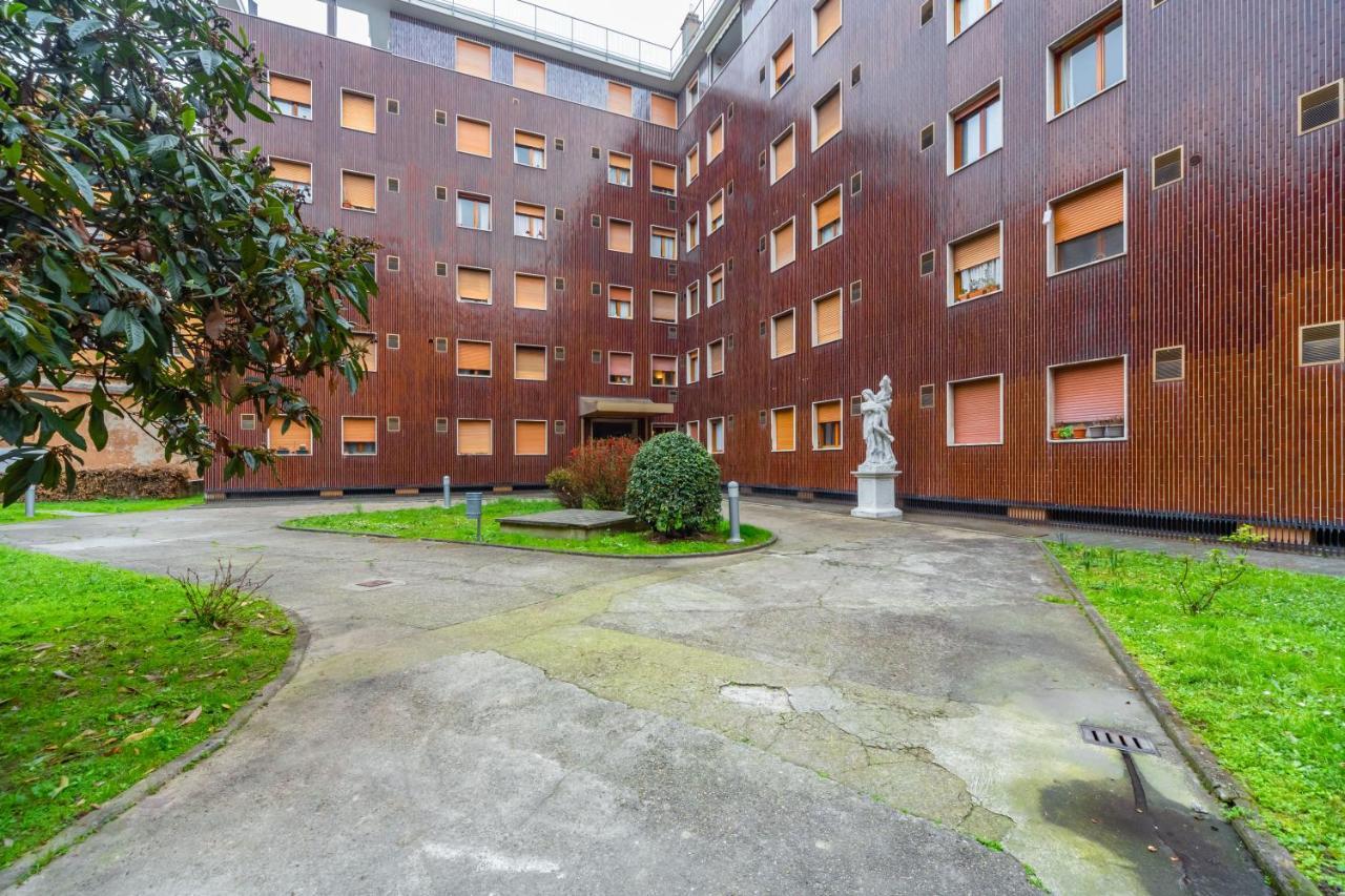 Cozy Apt - Corso Vercelli & Conciliazione M1 Milano Esterno foto
